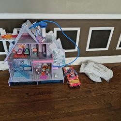 Lol Surprise Winter Disco Chalet Doll House W/ Accessories