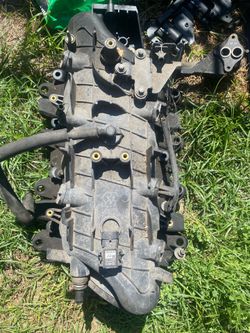 INTAKE MANIFOLD 4.8 5.3 YUKON SUBURBAN TAHOE SILVERADO SIERRA