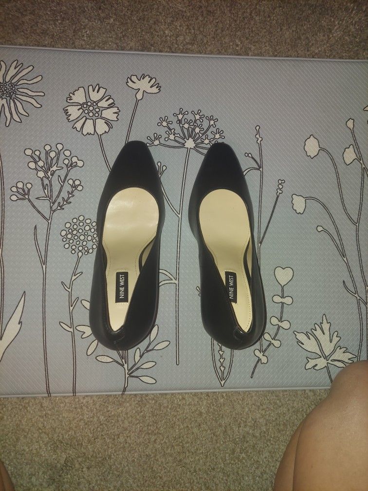 Nine West W8 Black Pump (NEW)