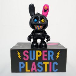 SuperPlastic Oozy SuperGuggi 8" Vinyl Art Toy Figure by Alex Pardee Limited