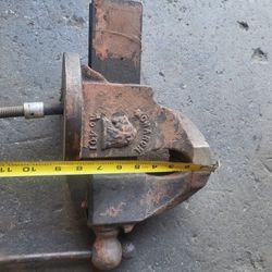 Bench Vise 4" Jaw Monarch No. 401