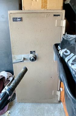Vintage Major Co. Commercial Fire Safe - OPEN & UNLOCKED