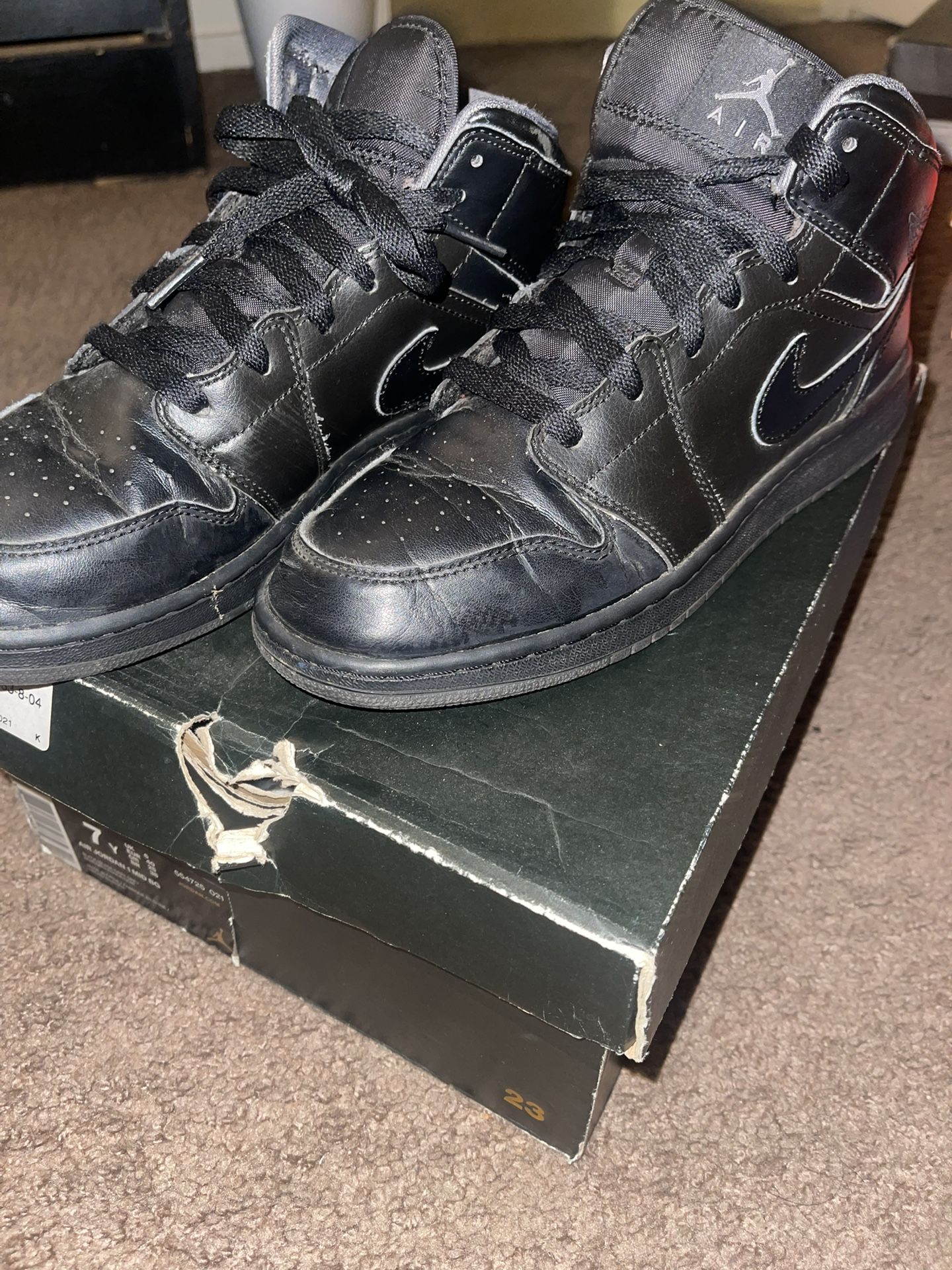 AIR JORDAN ONE’S FOR SALE !!
