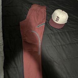 Under Armour Sweats Size Medium ,adjustable Cap 