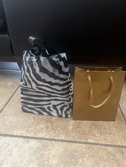 Goodie bag or gift bags