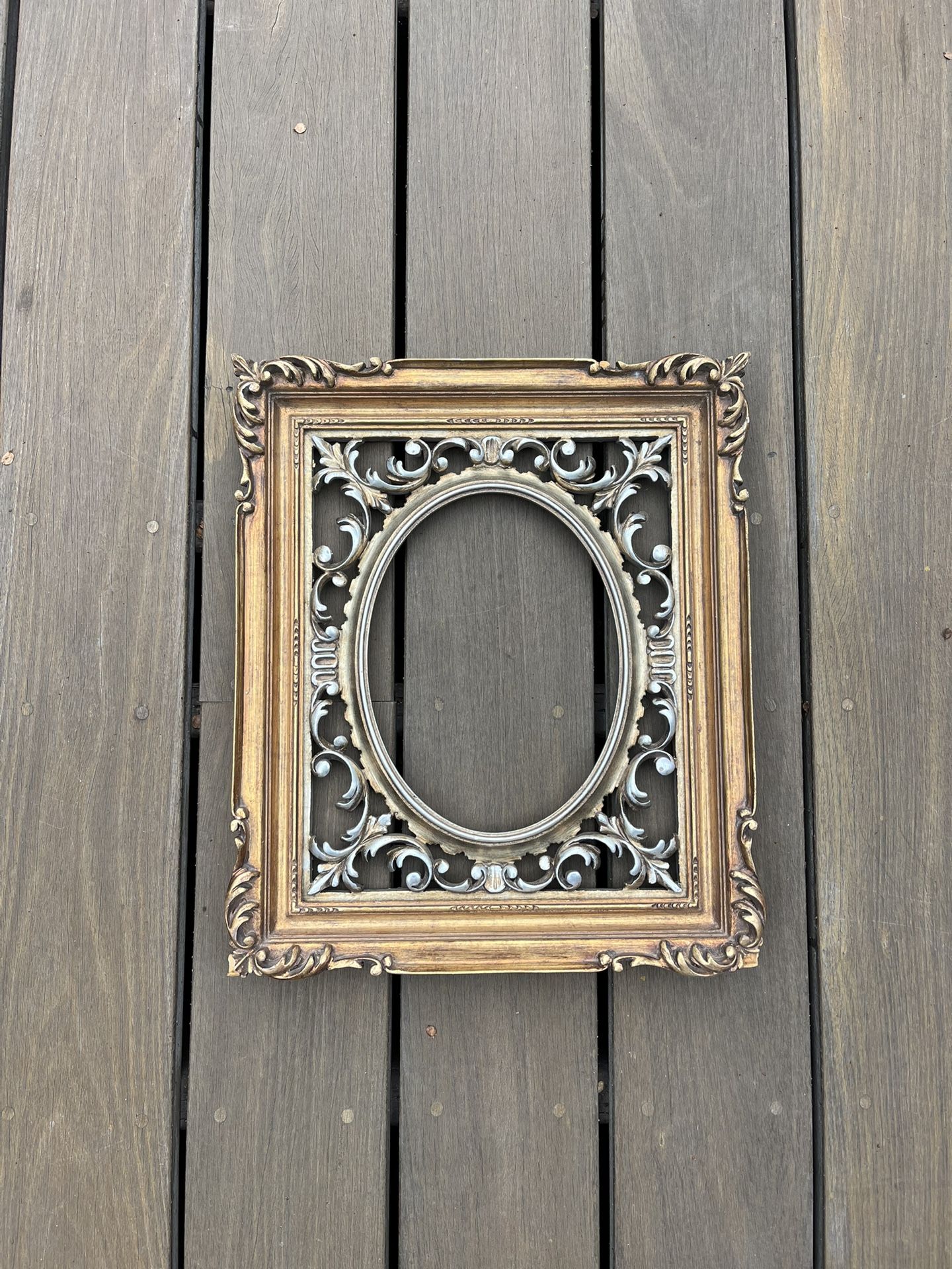 Antique Ornate Oval Gilded Bronze Gold Wood Frame