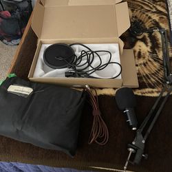 Green Screen, Audio Mic, Mic Stand With Cords 
