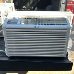 LG window AC unit 