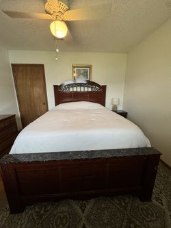 Queen Bedroom Set