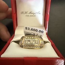 Men’s 10k Gold And Diamond Ring Size 9