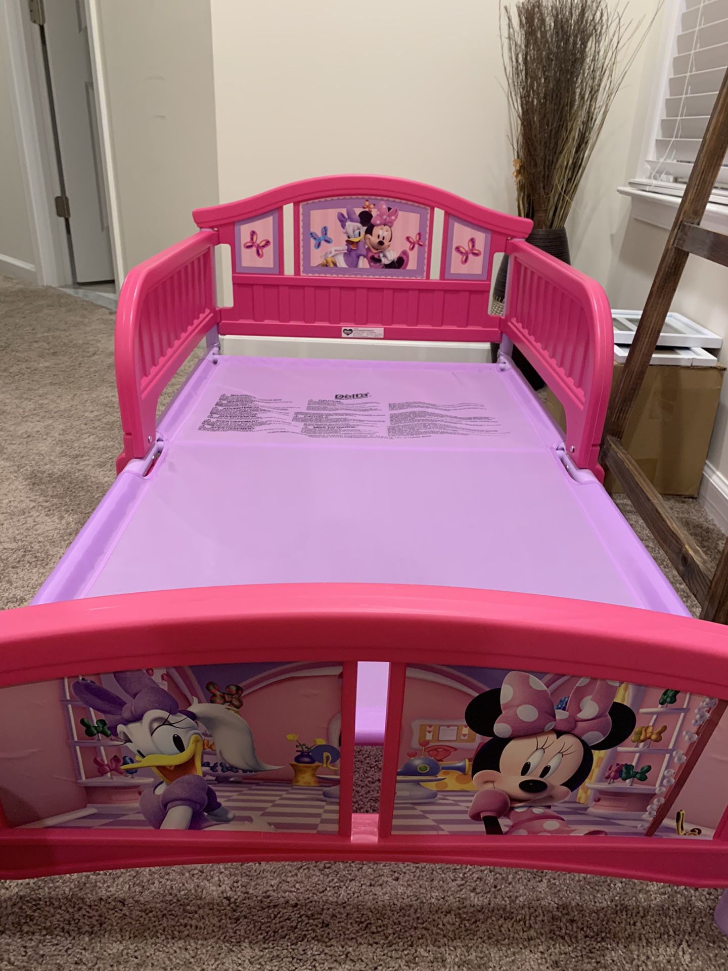 Minnie Mouse toddler bed frame