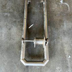 Bow roller for anchor chain, and rope