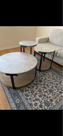 Signature Design by Ashley Darthurst 3 Piece Living Room Table Set Excellent Condition Like New