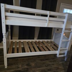 Twin Bunk Bed 
