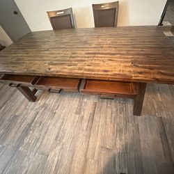 Table & Chairs