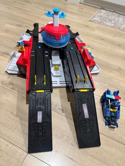 PAW Patrol Mighty Movie Aircraft Carrier HQ Playset