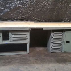 Cargo van Locksmith workbench