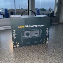 ONOAYO MINI VIDEO PROJECTOR