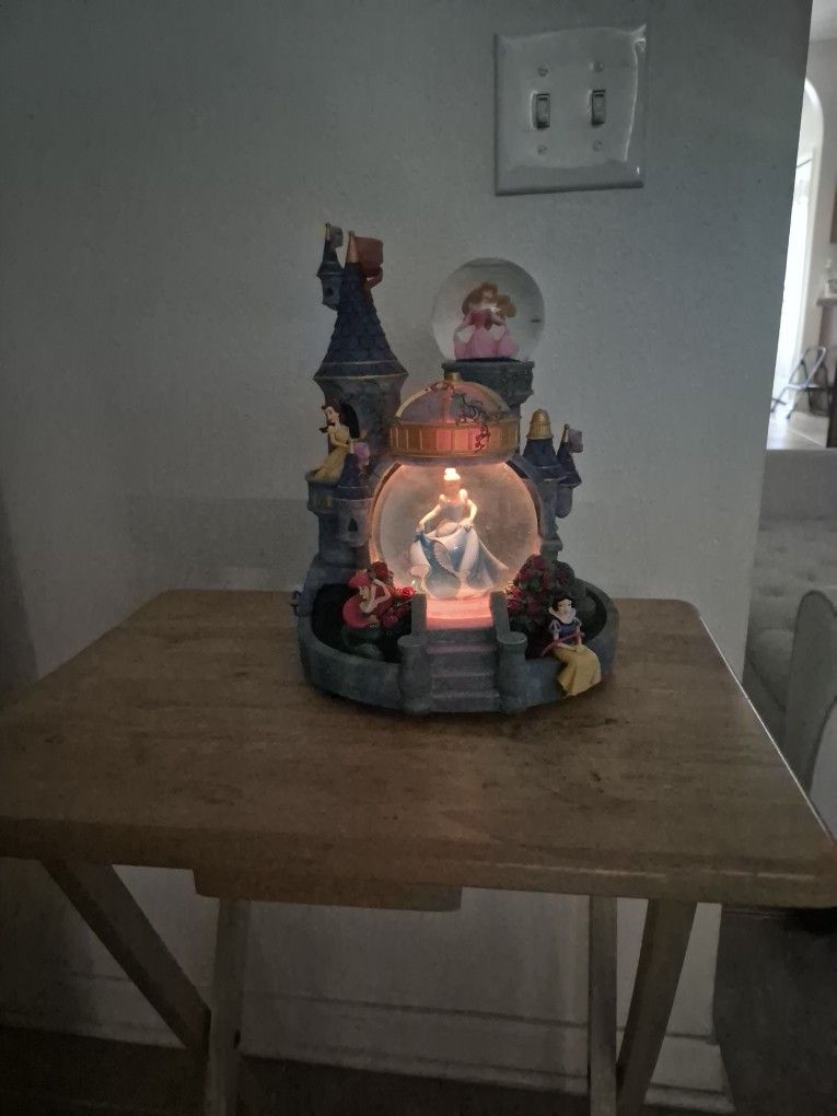 Disney Princess Snowglobe