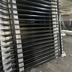 8'×8' curved spike fence panel