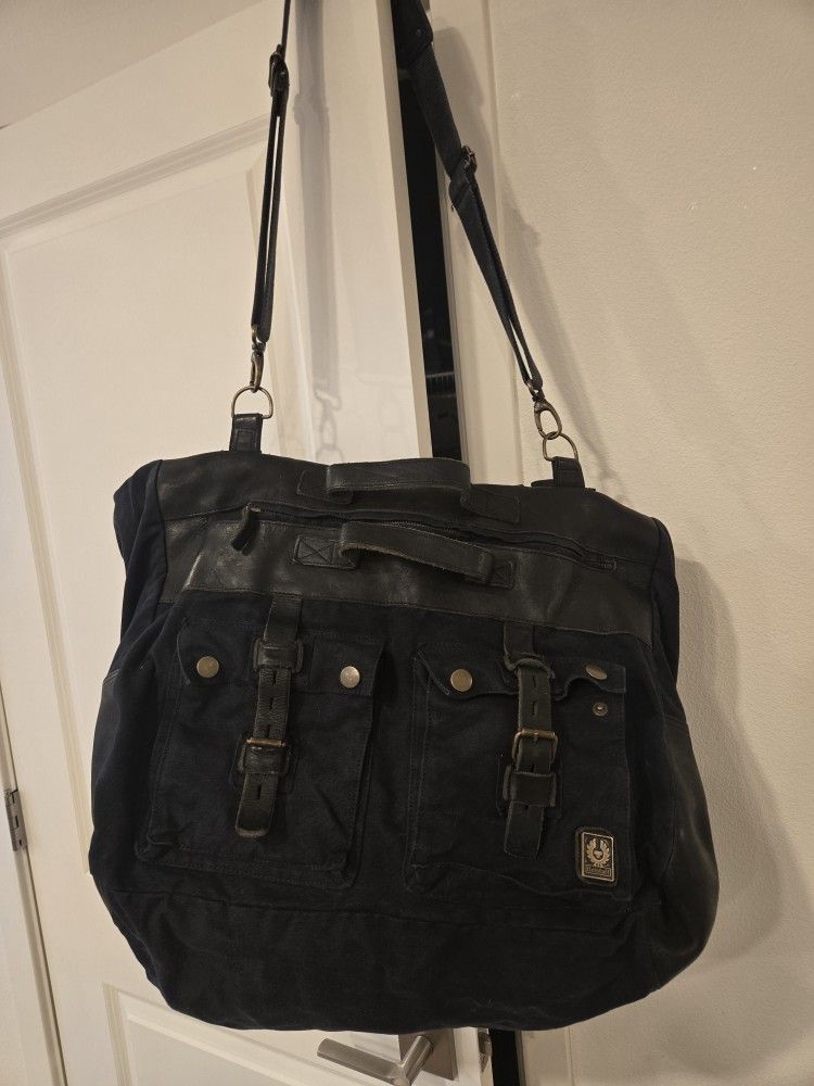 Belstaff
Weekend bag
Very good condition
Blue, Cotton