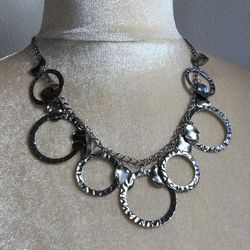 Chic open Circle gunmetal tone Necklace