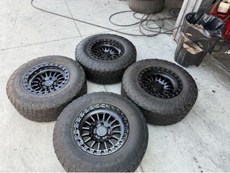 New rims 17x9 6 lugs for any Chevy Silverado,Toyota Tacoma used tires 265/70r17 Toyo70% life