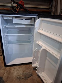Mini fridge