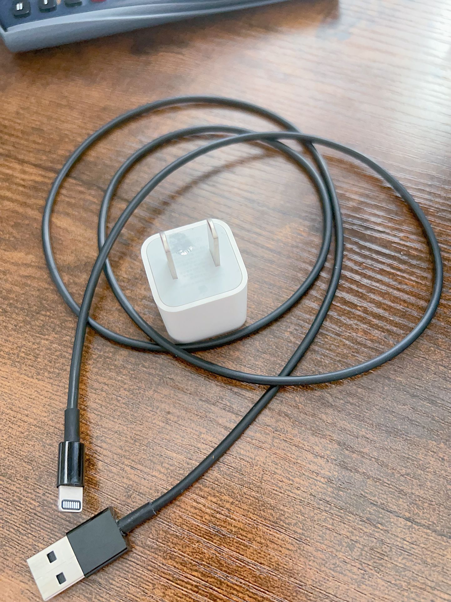 OEM Apple charger/wall blocks & cable Genius 