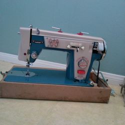 Vintage Morse Deluxe Zigzag Sewing Machine