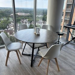 Dining Table + chairs 