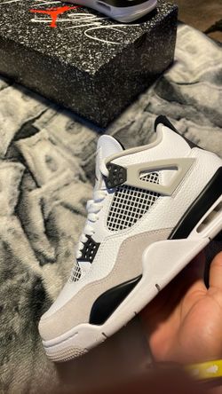 Jordan 4