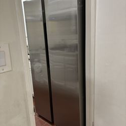 Samsung RS28A500ASR 28 cu.ft. Side-by-Side Refrigerator – Great Condition – Works Perfectly