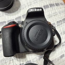 Nikon D5600 Camera 