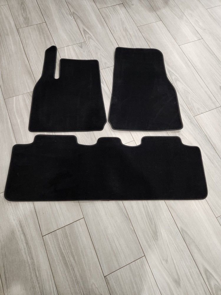 tesla model y 7 seater seat floor mats brand new removed same day