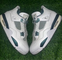 Jordan 4 “ oxidized green” size 10.5