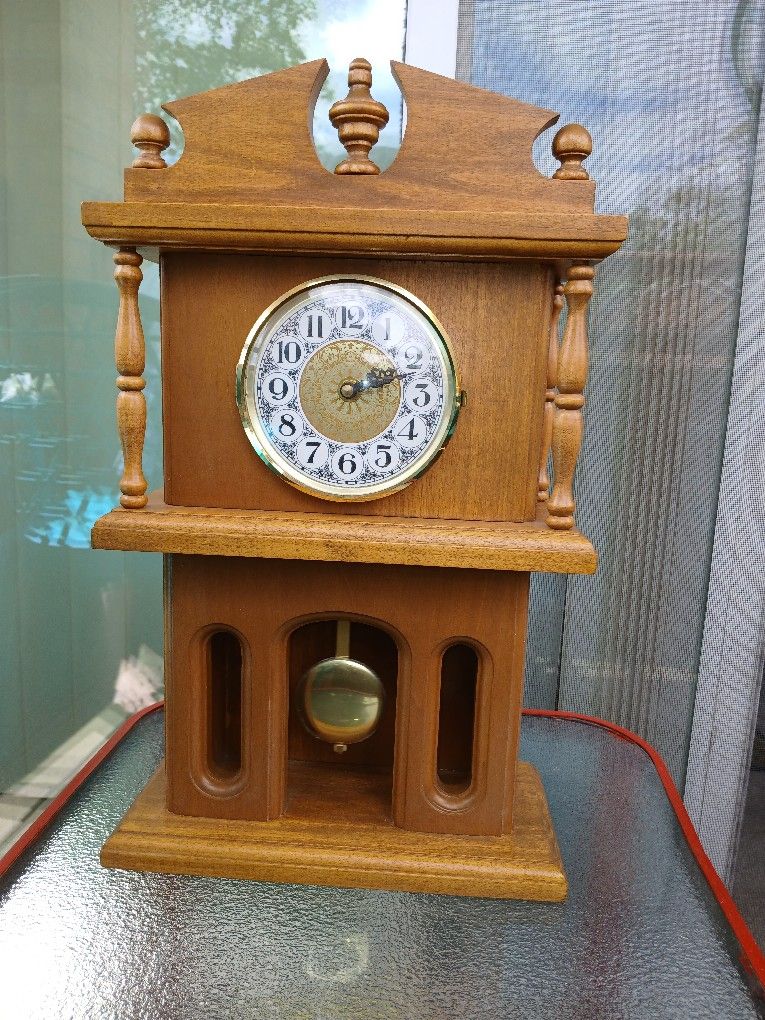 WOODEN CLOCK