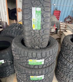 33/12.50R20 RT Tire Set