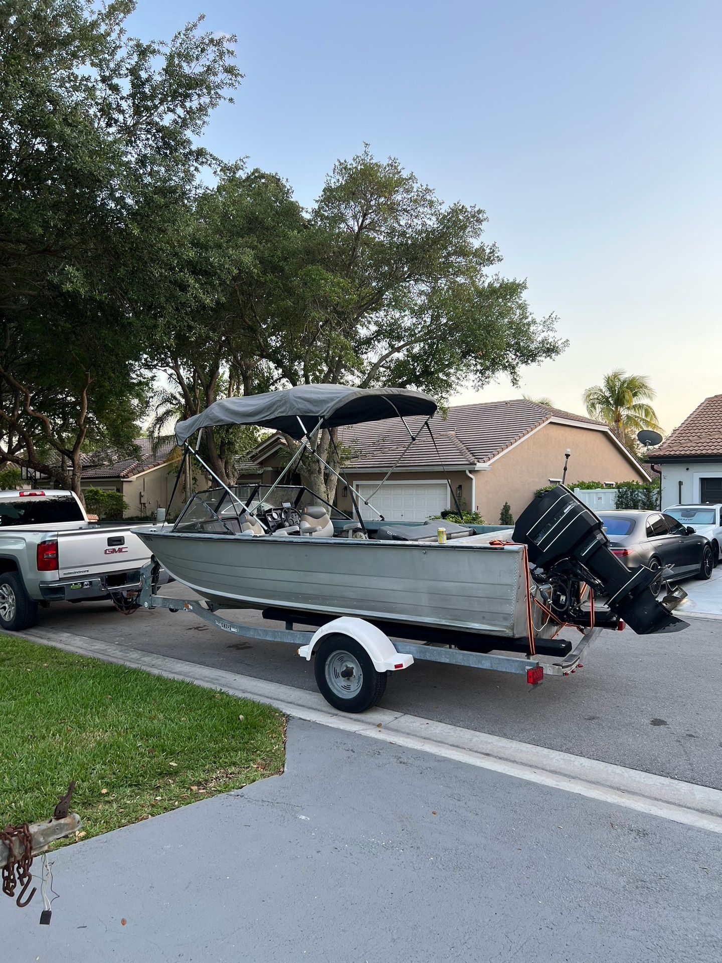 19 Foot Aluminum Boat With Trailer 