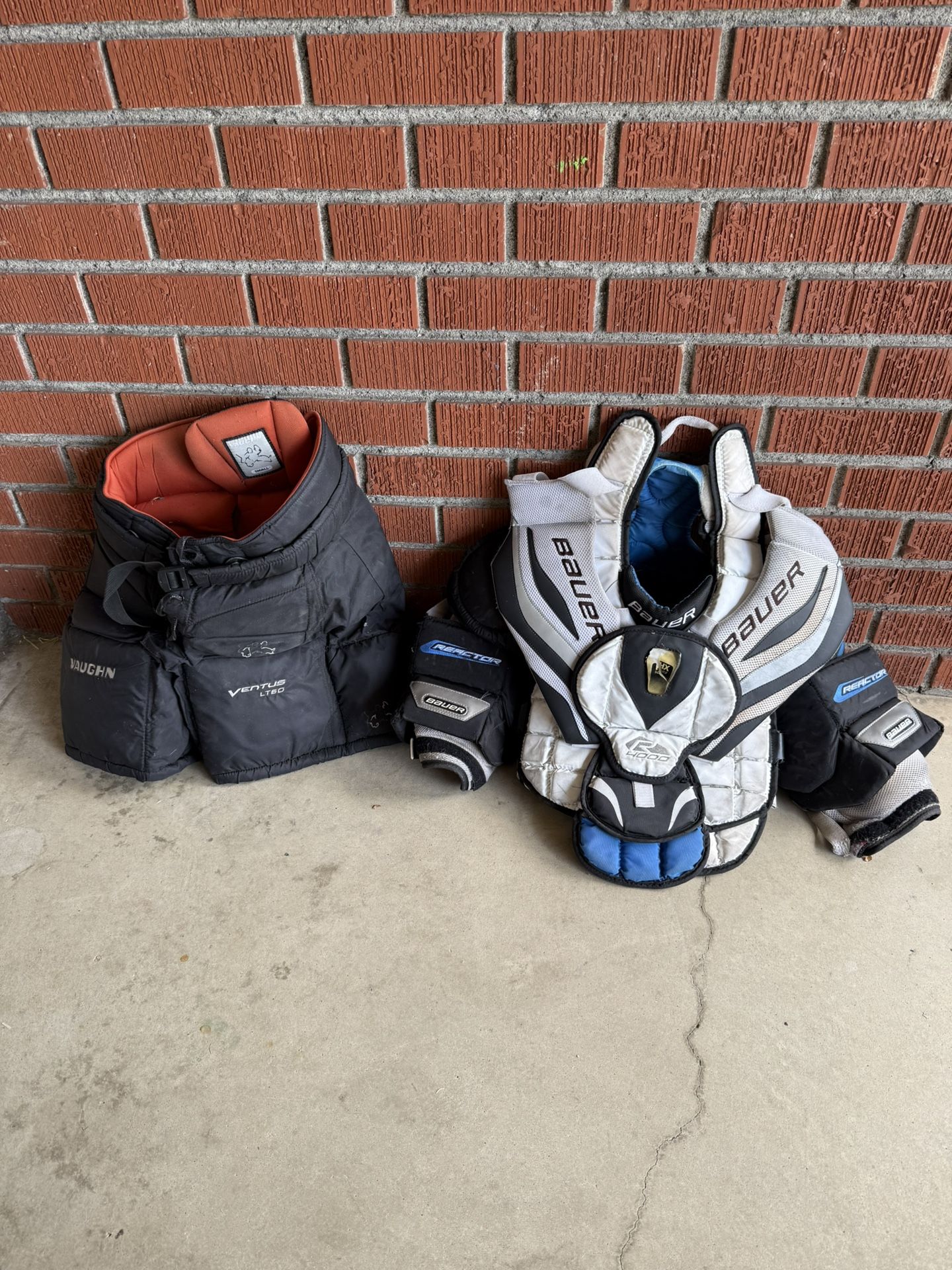 Hockey gear/ Equipment/ Goalie/shorts