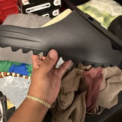 Yeezy Slides Black