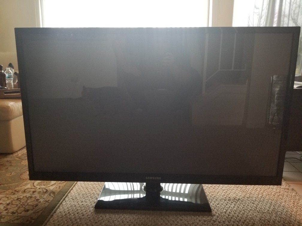 Samsung Plasma TV 52"