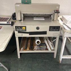 IDEAL TRIUMPH PAPER CUTTER 