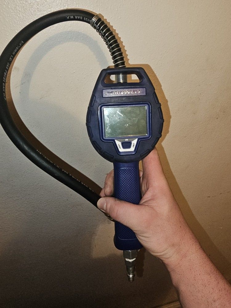Cornwell Air Chuck Digital Tire Inflator