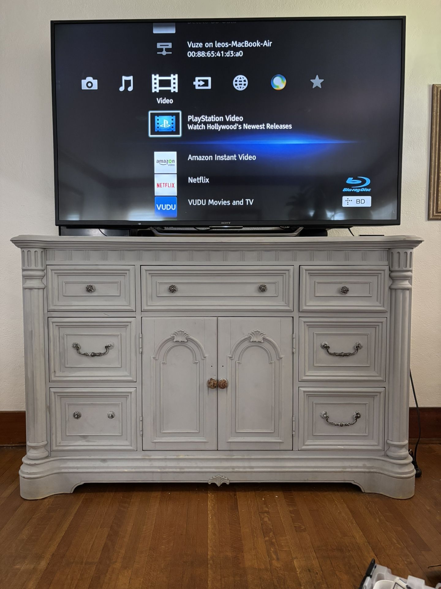 Elegant Vintage French Provincial Dresser / Media Console