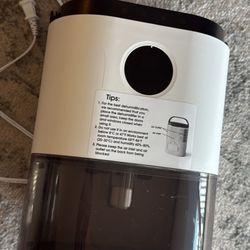 Dehumidifier 