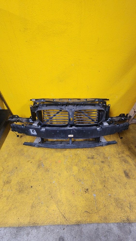 2011-2013 BMW F10 528i 550i 535i Xi Radiator Core Support Complete ...