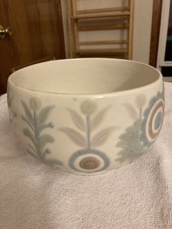 Lladro Bowl