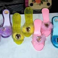 4 Pair Of Girls Princess Slippers Excellent Condition W Box