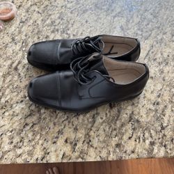 Florisheim Black Leather Boy’s Oxfords Size 8